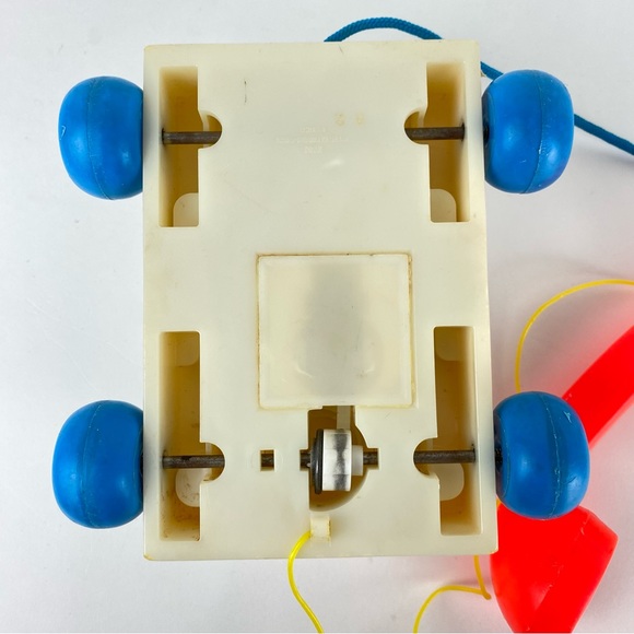 Vintage Fisher Price Chatterbox Telephone from 1961 - Picture 4 of 8